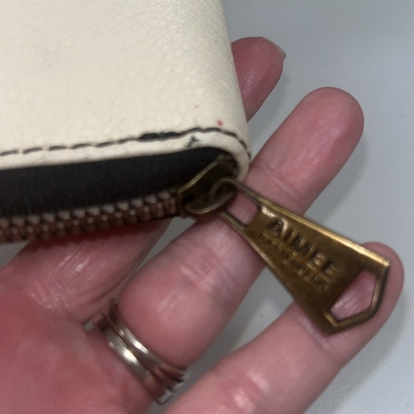 Aimee Kestenberg creamy White Textured Zip around Brixton Wallet / preowned - Picture 3 of 9